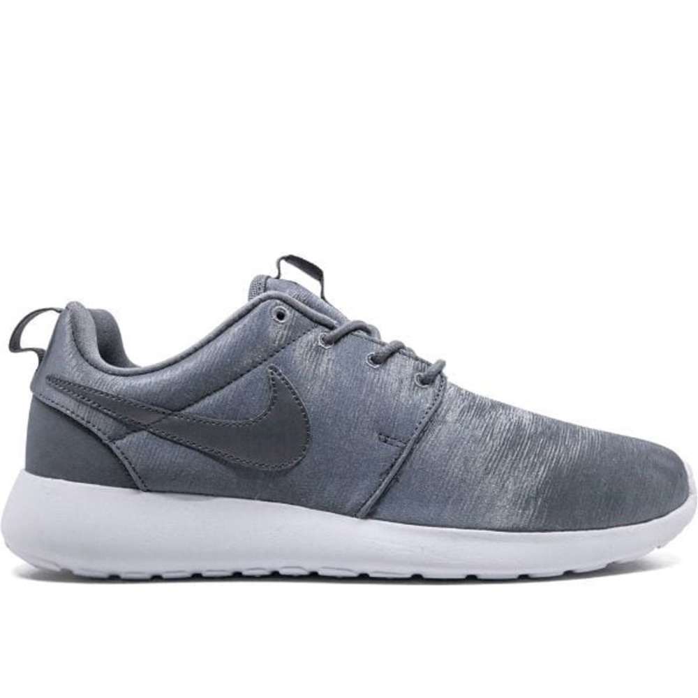 Nike roshe run one Prm women’s new in box